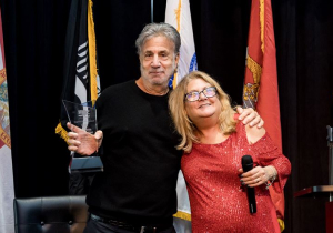 daveandlynellewithaward2022